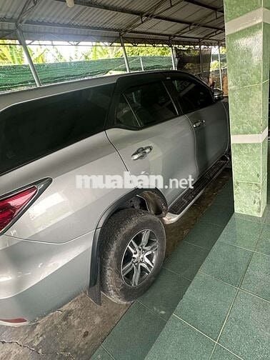 Toyota Fortuner 2022 Diesel Bạc 6500km