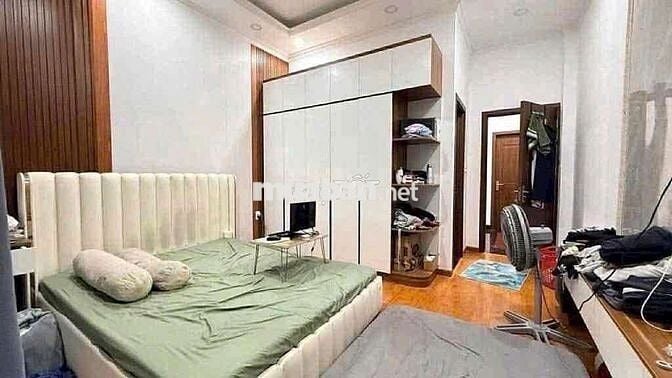 NHÀ MỚI FULL NỘI THẤT NGUYỄN THỊ THẬP HẺM 4M