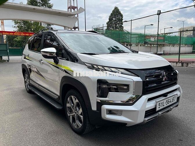 Mitsubishi Xpander Cross 2024 Trắng 7 chỗ