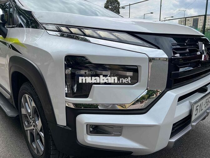 Mitsubishi Xpander Cross 2024 Trắng 7 chỗ
