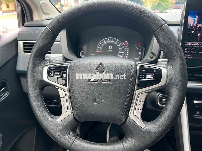 Mitsubishi Xpander Cross 2024 Trắng 7 chỗ