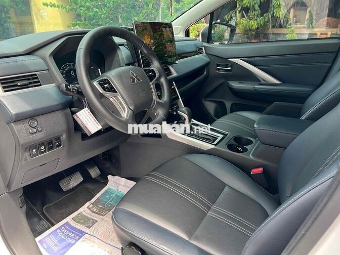 Mitsubishi Xpander Cross 2024 Trắng 7 chỗ