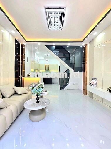 🔥🔥🔥nhà đẹp 100% 1 lầu , gần Phú Mỹ hưng quận 7🔥🔥🔥