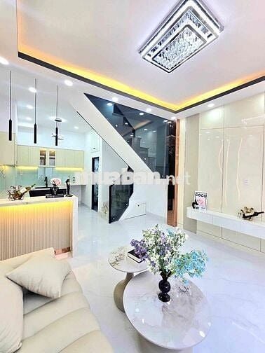 🔥🔥🔥nhà đẹp 100% 1 lầu , gần Phú Mỹ hưng quận 7🔥🔥🔥