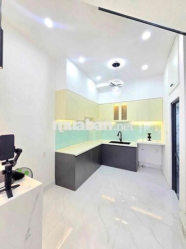 🔥🔥🔥nhà đẹp 100% 1 lầu , gần Phú Mỹ hưng quận 7🔥🔥🔥