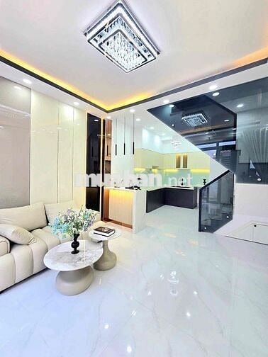 🔥🔥🔥nhà đẹp 100% 1 lầu , gần Phú Mỹ hưng quận 7🔥🔥🔥