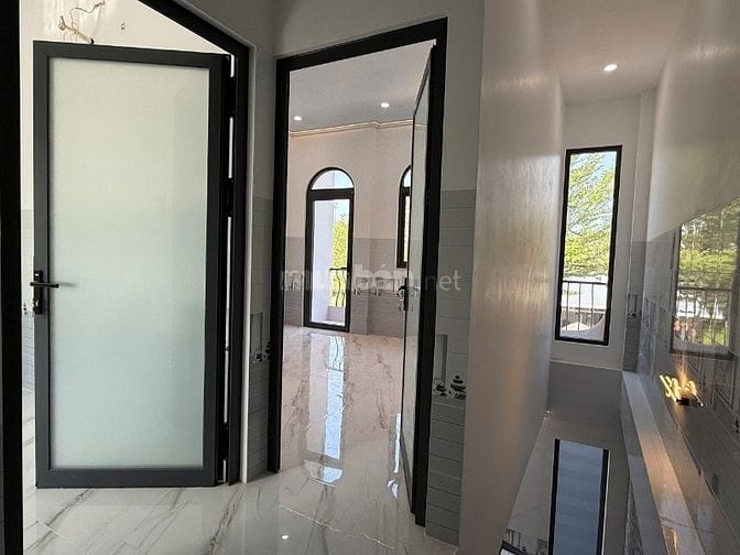 Bán nhà khu dân cư sau lưng sau sân vận động Phường 2 cũ, P Long Châu 