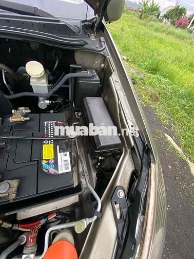 Mitsubishi Zinger 8 chỗ số sàn Vàng cát