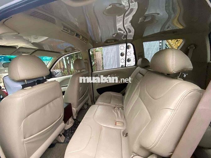 Mitsubishi Zinger 8 chỗ số sàn Vàng cát