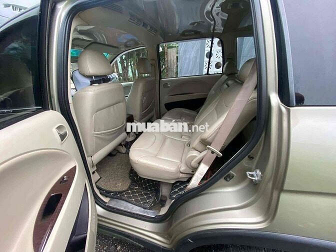 Mitsubishi Zinger 8 chỗ số sàn Vàng cát