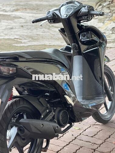 Honda Vision Bản đặc biệt Bánh Lớn màu Đen