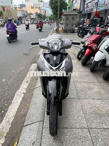 Honda SH Mode 2016 Xám đen đã sử dụng