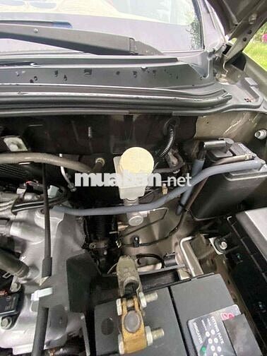 Mitsubishi Zinger 8 chỗ số sàn Vàng cát
