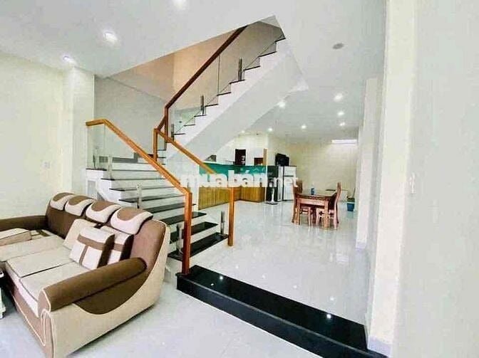 🏡🏡CHO THUÊ NHÀ 3 TẦNG 5 PHÒNG NGỦ KHU MONARCHY GẦN CẦU RỒNG