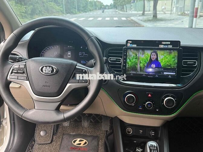 Hyundai Accent 2021 Số sàn Trắng 82000 km
