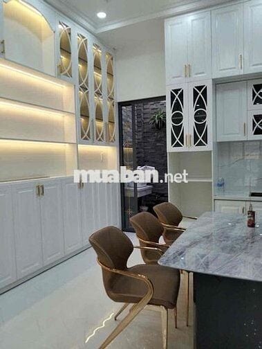 Nhà đẹp- thang máy-gần quận 7 vừa ở vừa kinh doanh
