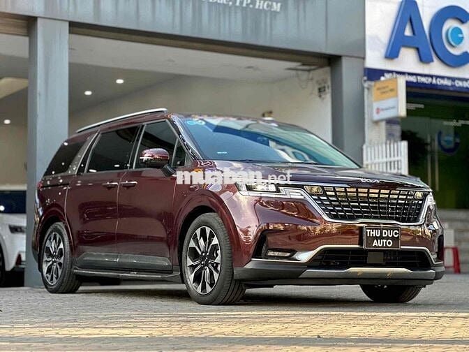 KIA CARNIVAL 2.2D SIGNATURE 2022 Số Tự Động Đỏ mận