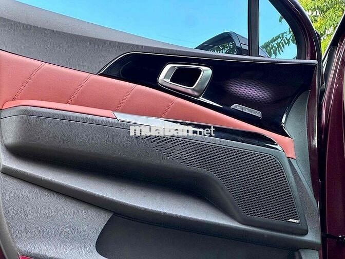 KIA CARNIVAL 2.2D SIGNATURE 2022 Số Tự Động Đỏ mận