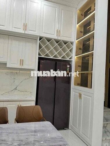 Nhà đẹp- thang máy-gần quận 7 vừa ở vừa kinh doanh