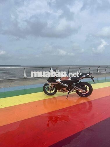 Yamaha R15 V4m 2023 phiên bản đặc biệt Bạc
