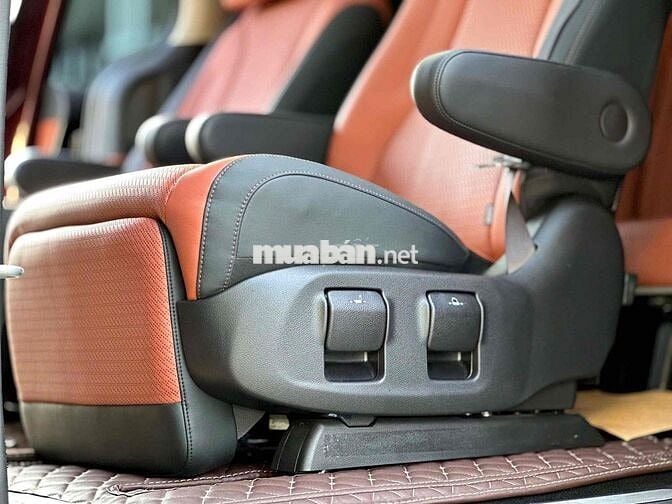 KIA CARNIVAL 2.2D SIGNATURE 2022 Số Tự Động Đỏ mận