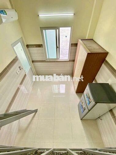 PHÒNG FULL NỘI THẤT CỬA SỔ TRỜI NGAY MẶT TIỀN LÊ VĂN THỌ
