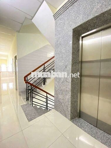 PHÒNG FULL NỘI THẤT CỬA SỔ TRỜI NGAY MẶT TIỀN LÊ VĂN THỌ