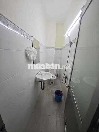 CHO THUÊ NHÀ - MẶT TIỀN KD- 4x20m- 4PN +3WC- BÌNH PHÚ -18TR