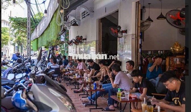 Tuyển nhân viên quán cà phê