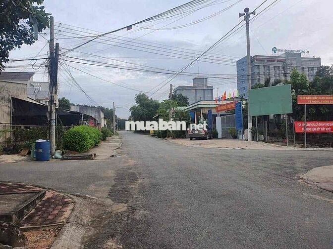 Đất mặt tiền DX80 Định Hoà 11x50m , thổ cư 200m2 gần 2 Bệnh Viện