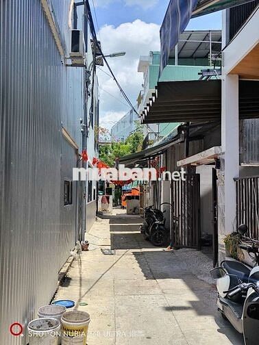 NHÀ 3 TẦNG KIÊN CỐ NGAY BẾN XE GẦN YÊN THẾ