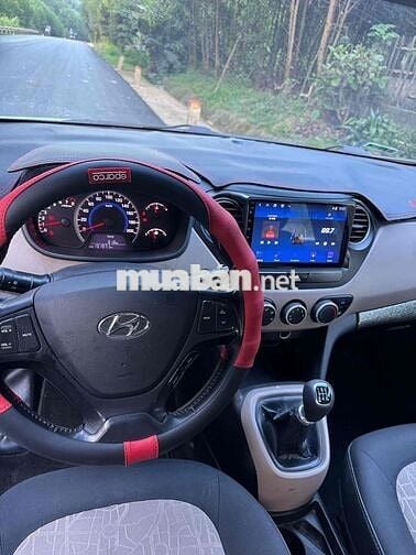Hyundai i10 2014 Số sàn Bạc