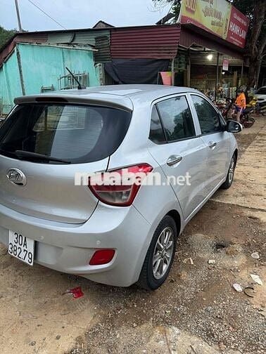 Hyundai i10 2014 Số sàn Bạc