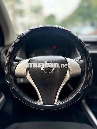 Nissan Navara EL 2019 2.5L 4x2 AT Đen