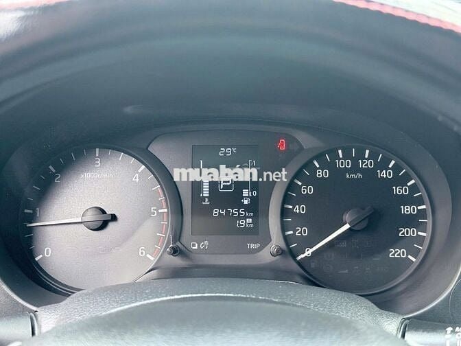 Nissan Navara EL 2019 2.5L 4x2 AT Đen