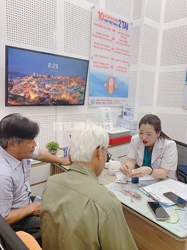 máy trợ thính món quà ý nghĩa dành tặng bác thương binh