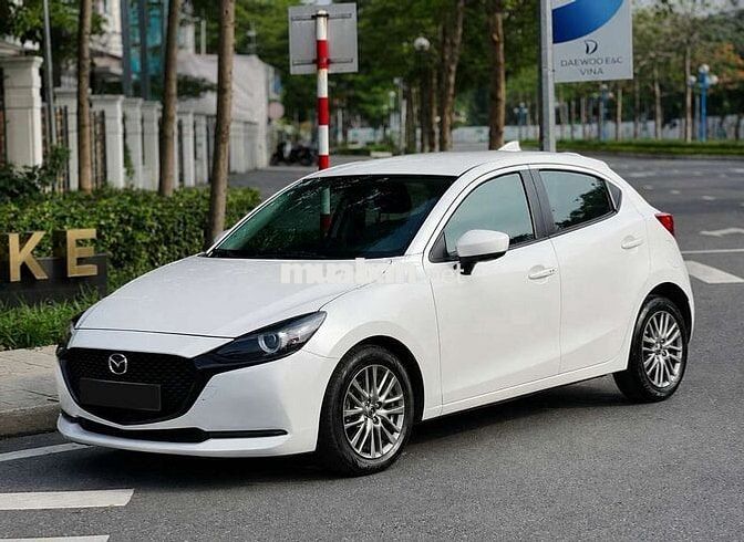 Mazda 2 Luxury Sport 2021 Trắng 5.5 vạn km