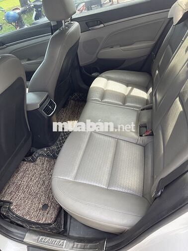 Hyundai Elantra 1.6 AT 2016 Trắng Tự động