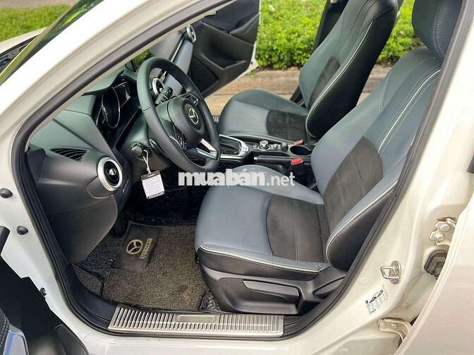 Mazda 2 Luxury Sport 2021 Trắng 5.5 vạn km
