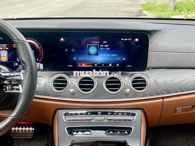 Mercedes-Benz E300 AMG 2022 Trắng 43.000 km