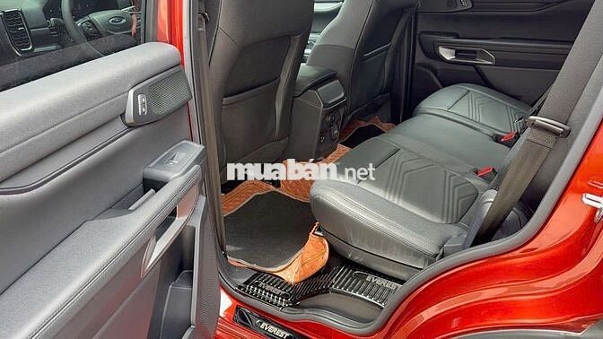 Ford Everest Titanium 2023 Đỏ 3429 KM