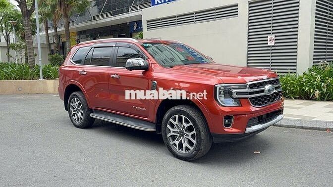Ford Everest Titanium 2023 Đỏ 3429 KM