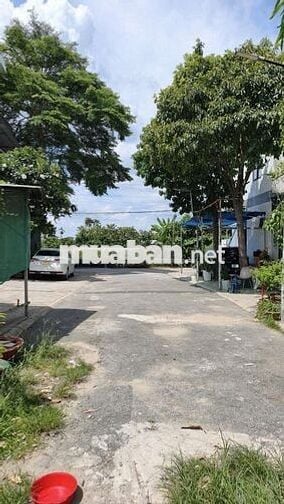 Lô đất 2.8 tỷ hẻm 185 Ngô Chí Quốc SHR tiện xây dựng mới