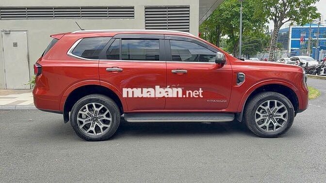 Ford Everest Titanium 2023 Đỏ 3429 KM