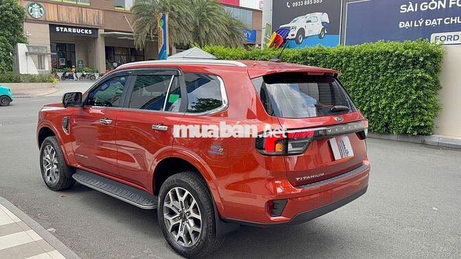 Ford Everest Titanium 2023 Đỏ 3429 KM