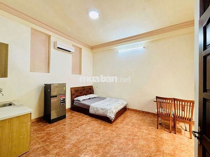 Phòng trọ rộng rãi full nội thất ngay sát khu sân bay, hẻm xe hơi
