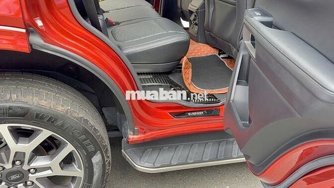 Ford Everest Titanium 2023 Đỏ 3429 KM