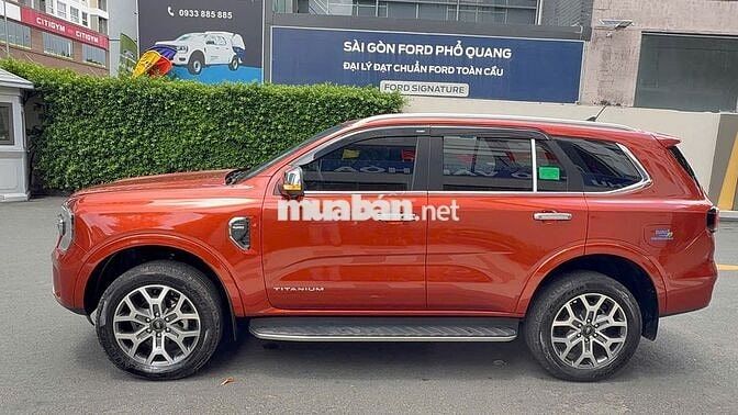 Ford Everest Titanium 2023 Đỏ 3429 KM