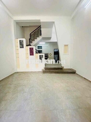 Nhà  nguyên căn 2/ CMT8 cần cho thuê