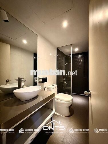 Phòng trọ trung tâm quận 1,đầy đủ nội thất, cửa sổ lớn,ĐH ISB